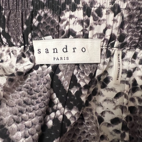 Sandro Silk Snakeskin print shorts - size 2 - Picture 4 of 4